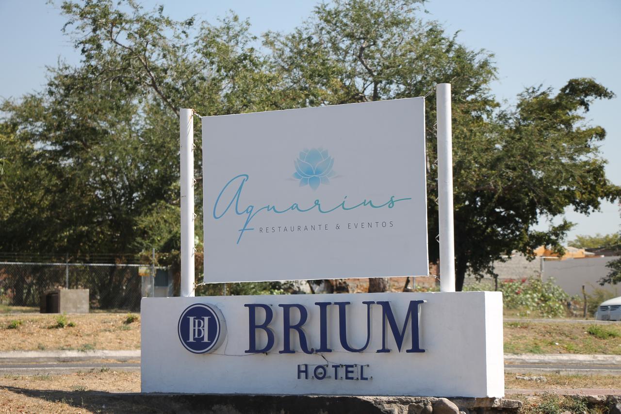 Hotel Brium Вилья-де-Альварес Экстерьер фото